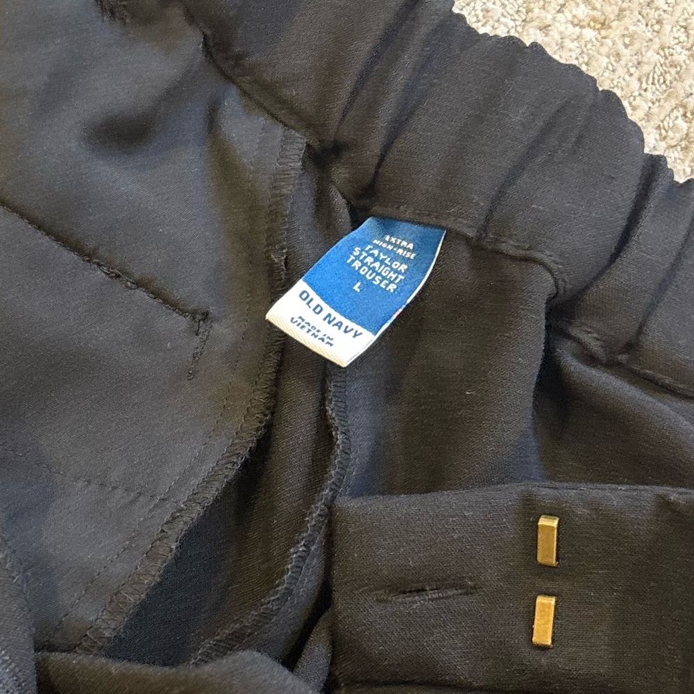 Old Navy Straight-Leg High-Waisted Trousers - Picture 5 of 6